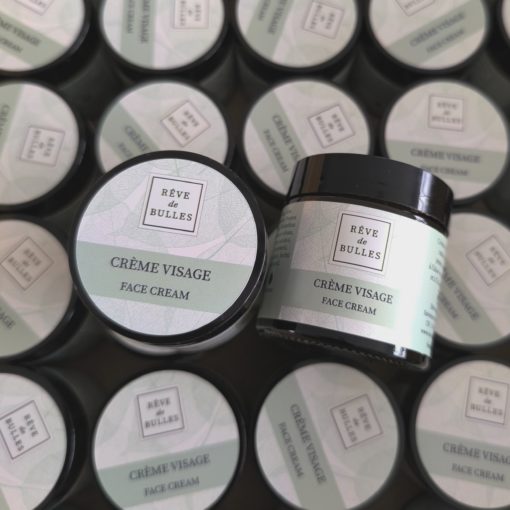 Crème hydratante pour le visage en pot